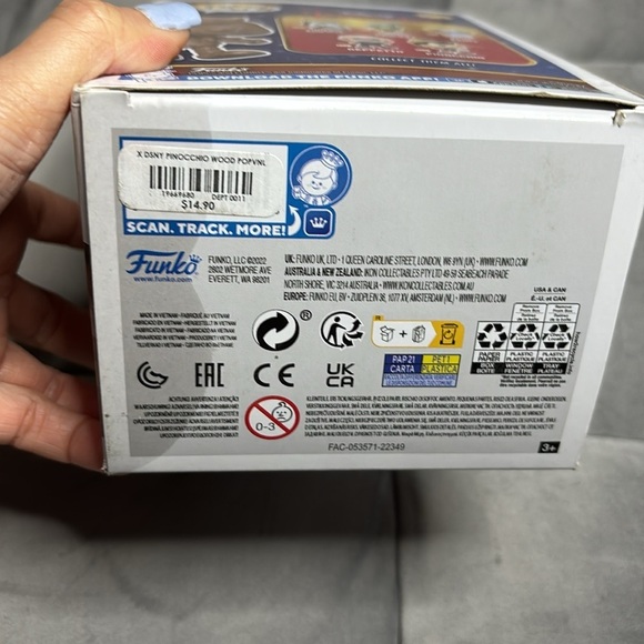 Funko Pop! Disney Pinocchio Vinyl Figure - Picture 3 of 4